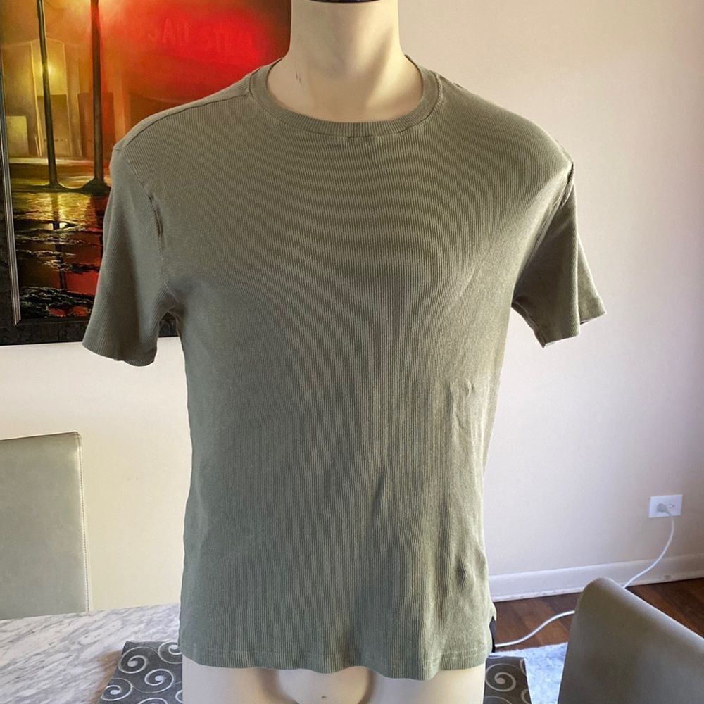 Rue 21 Jersey straight hem tshirt medium ripped texture soft fabric